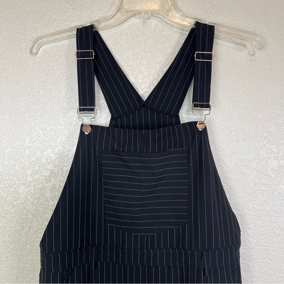 Princess Polly Hayden Black  White Pinstripe Print Wide Leg Overalls Size 12 - Picture 5 of 15